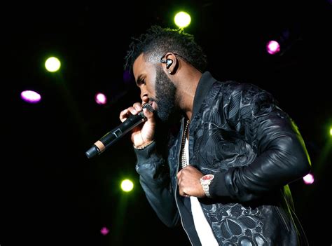 Jason DeRulo from Musicians Performing Live on Stage | E! News