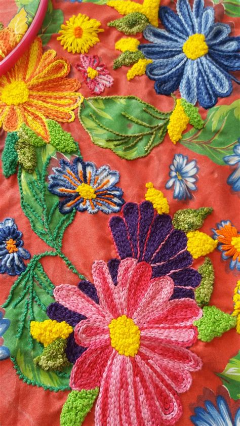 Bordado Livre em Chita Luiza Carvalho Aracaju - Sergipe - Brasil Cushion Embroidery, Tambour ...