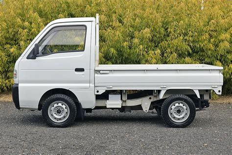 LOW MILE Suzuki Carry Kei Truck, 5 Speed, 4WD, Axle Lock, EL Gear, YouTube VIDEO for sale ...