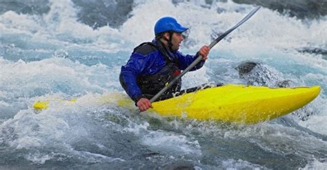 The 7 Best Whitewater Kayaks ? [2021 Reviews]