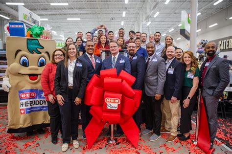 H-E-B Plano now open - H-E-B Newsroom