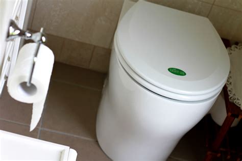 File:Nature Loo Waterless Composting Toilet Pedestal.jpg - Wikimedia ...