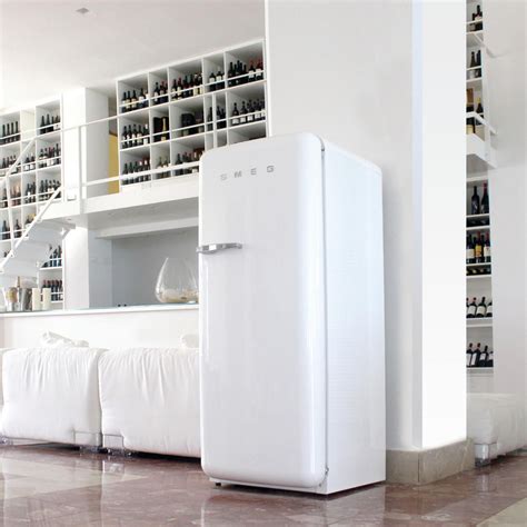 Smeg 9.22 Cu. Ft. Right Hinge Retro Style Refrigerator / Freezer - White FAB28UWHR1 ...