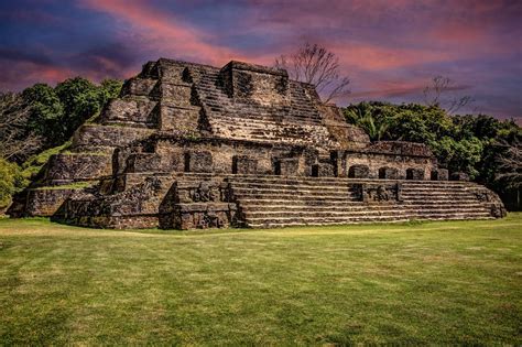 Mayan ruins at Altun Ha in Belize. | Mayan architecture, Ruins ...