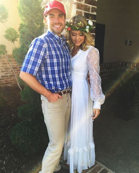 forrest gump and jenny costume | Halloween outfits, Couple halloween, Couples costumes