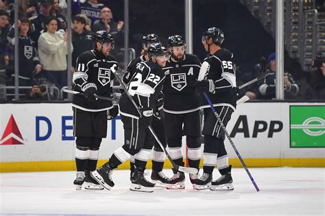 Connor McDavid, Oilers earn shootout win over Kings | Reuters