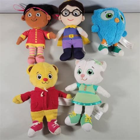DANIEL TIGER'S NEIGHBORHOOD Plush Lot OF 5 Characters Sizes 7" to 9.5 ...