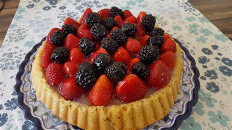 German Fruit Flan Recipes- Obsttorte a Few Ways | Recipe in 2020 | Fruit flan recipe, Flan ...