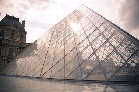 Louvre Museum | Laura Suarez | Flickr