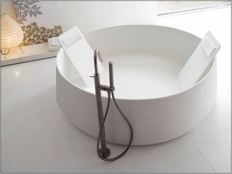 25 Creative And Unique Bathtubs For An Elegant Bathroom