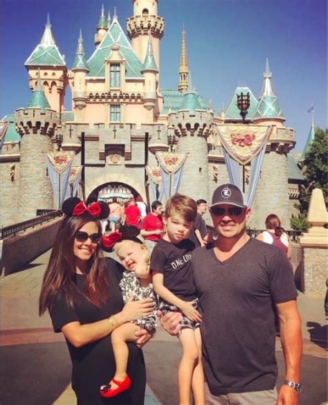 Nick Lachey & Family Visit Disneyland | Celeb Baby Laundry