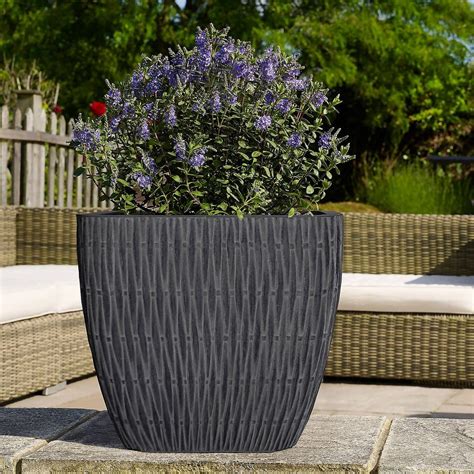 The Best Outdoor Plant Pots For Your Garden, Patio Or Balcony