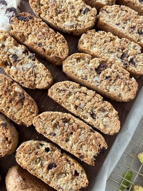 Easy Biscotti Recipe - The Kitchen Docs