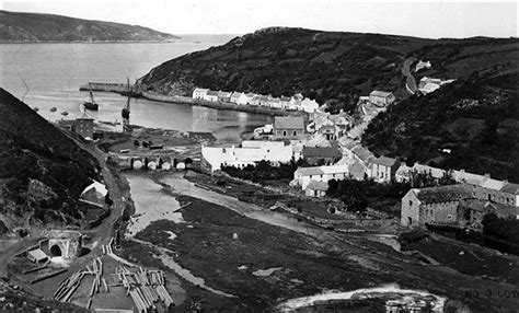 Former port, Lower Town, Fishguard - History Points