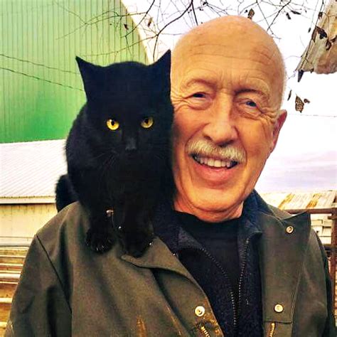 Guess who is a cat man! The Incredible @Dr.Pol with black cat @catwisdom101 Cute Funny Animals ...