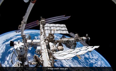 NASA Seeks "Space Tug" Ideas To Crash Space Station Back To Earth