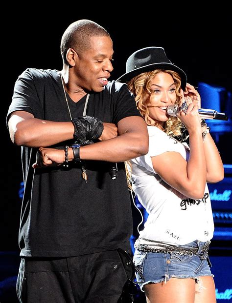 who makes a better couple? - Rihanna and Beyonce - Fanpop