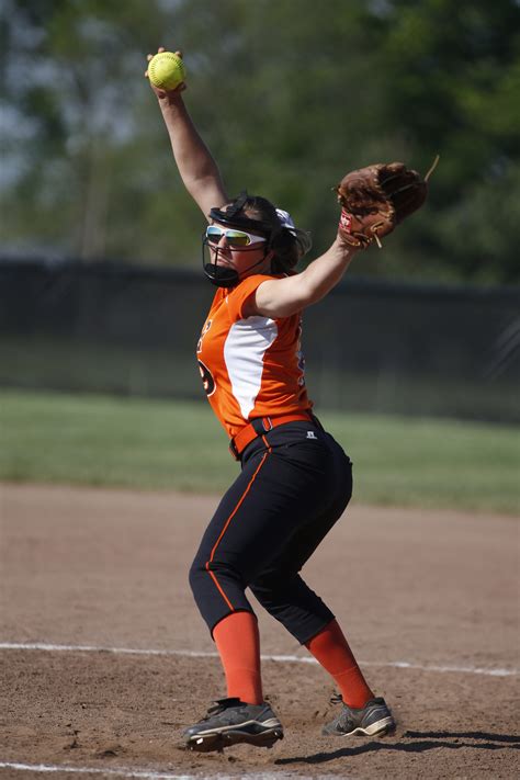 Reaction mixed on KHSAA softball face mask decision | USA TODAY High School Sports