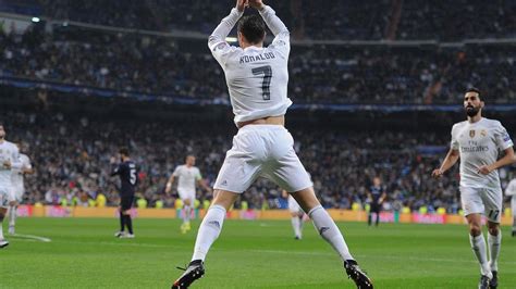 Poster Cristiano Ronaldo Celebration Wallpaper 1817 x 1212 jpeg 192