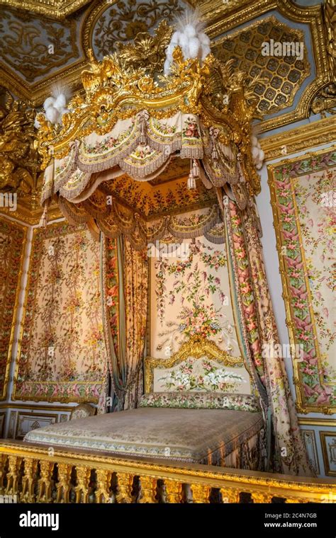 Bedroom of Marie Antoinette at Versailles Stock Photo - Alamy