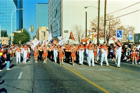 University of Texas Cheerleaders, 2000 Cotton Bowl Parade | Flickr