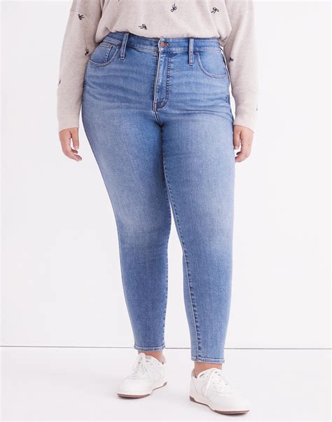 23 Curvy Petite Jeans Reviews Say Are totally Worth The Buy | Who What Wear