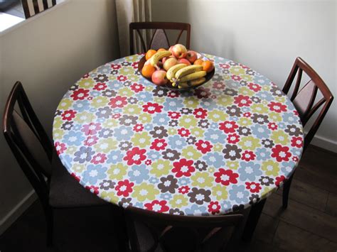 Fitted PVC / Vinyl Tablecloth - Round Table – Sewing Projects ...