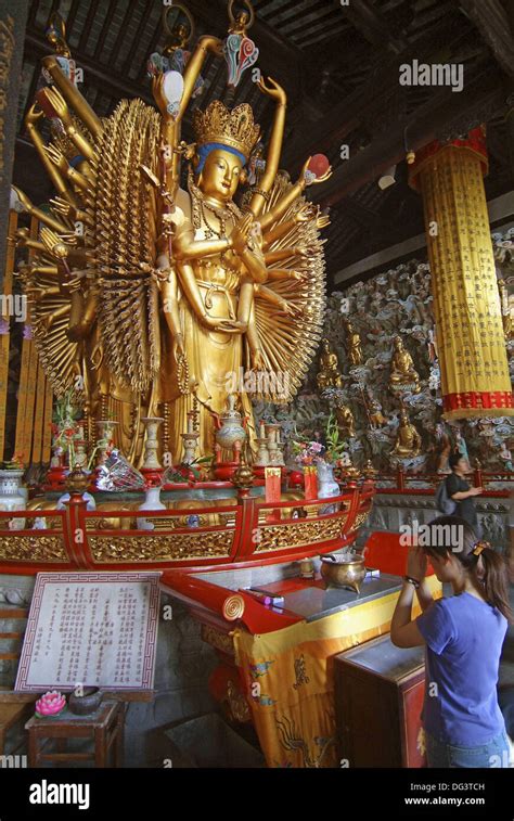 Longhua temple, Shanghai, China Stock Photo - Alamy