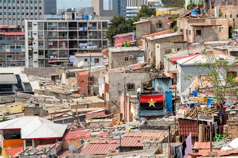 Angola informal: una mirada a los Musseques de Luanda | ArchDaily Colombia