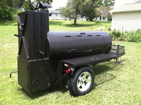 Lang 84 Deluxe Smoker: LIKE NEW Lang 84 Deluxe with Warming Box Smoker