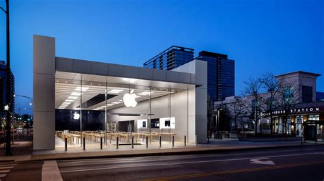 Lincoln Park - Apple Store - Apple