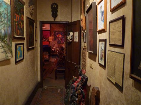 The Captain's Ramblings: The New Orleans Historic Voodoo Museum