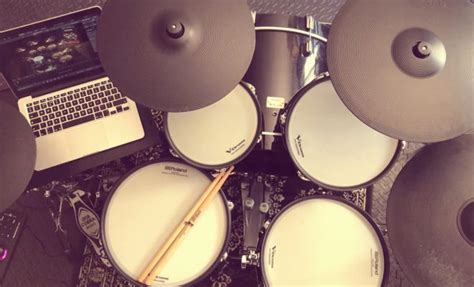 Play the Drums Virtually With These 6 Online Drum Sets - The Tech Edvocate