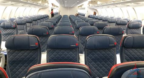 1-best-seats-in-coach-and-comfort-plus-delta-a330-200-renespoints-blog-review-3 - Renés ...