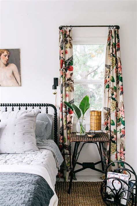 Floral Curtains Warm Up Your Bedroom | Girlfriend is Better