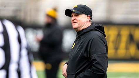 Phil Parker's secrets to building Iowa football's elite defense