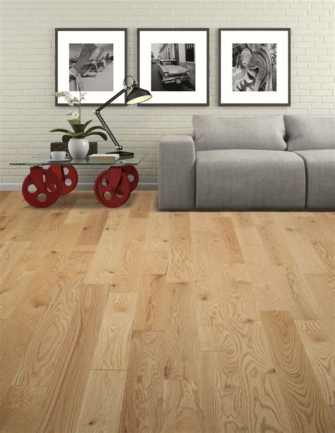 Natural Red Oak Laminate Flooring - LAMINATE FLOORING