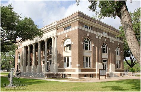 Brooks County Courthouse - Falfurrias, Texas - Photograph Page 1