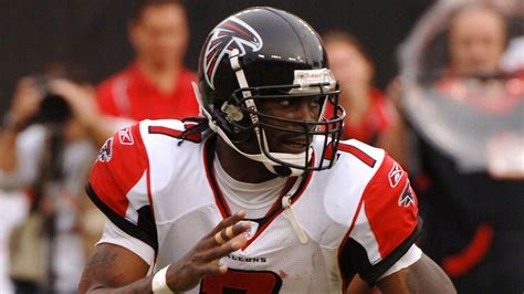 Michael Vick says he's in talks to retire as Atlanta Falcons player