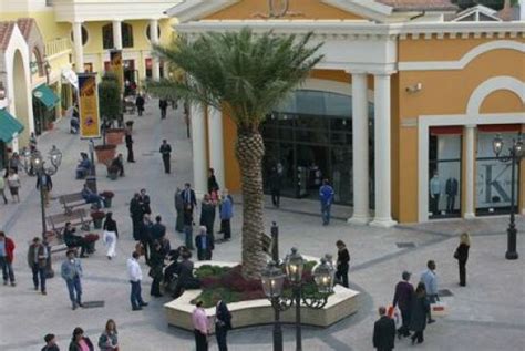 Chickona: Shopping Mall Porta Di Roma Stores