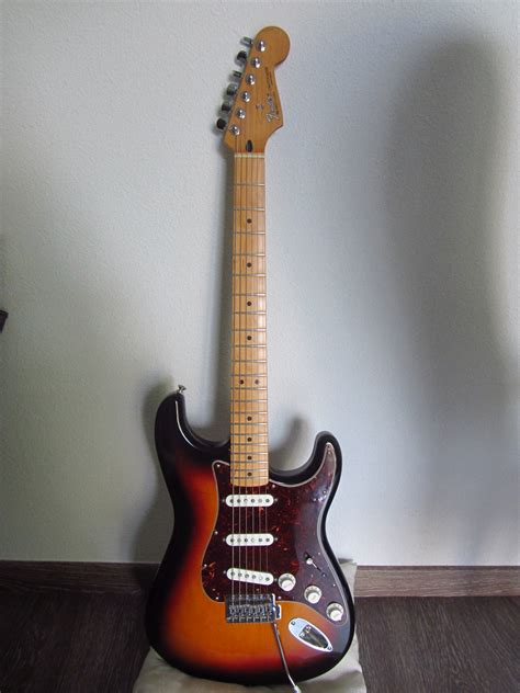 Fender Deluxe Roadhouse Stratocaster [2013-2015] image (#467692) - Audiofanzine