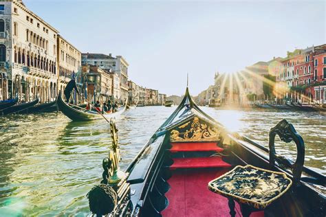 Venice: Shared Gondola Ride through the Grand Canal