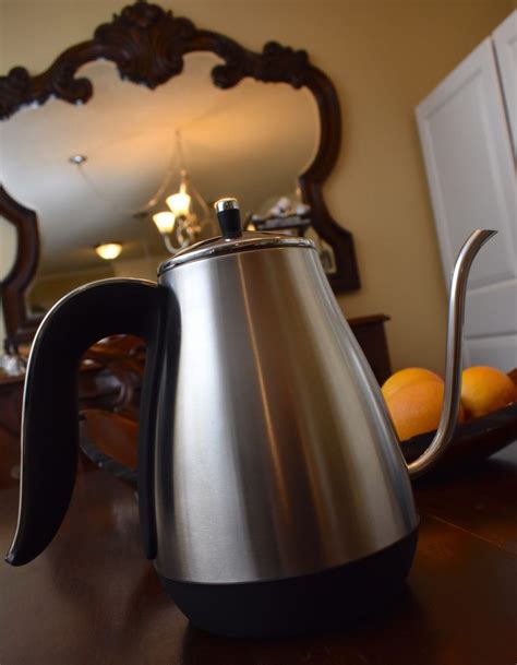 Benefits of Using an Electric Kettle - My Four and More