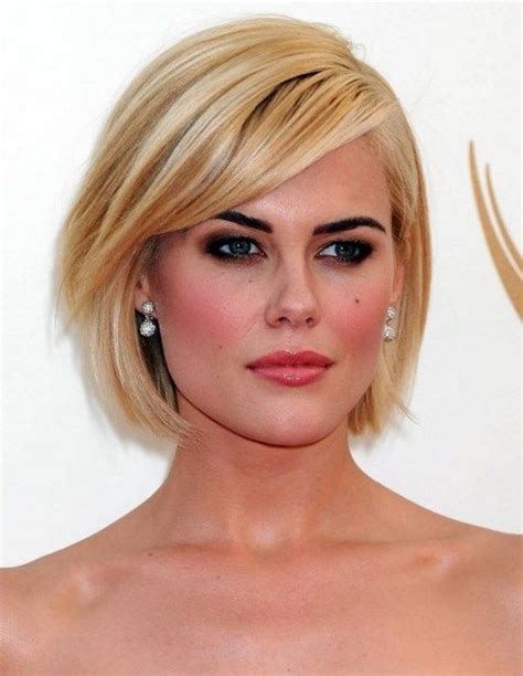 10 Best images about Adventures in Chin Length Bobs on Pinterest | Chin length bob, Short blonde ...