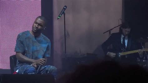 Frank Ocean - Wiseman (live in Paris) - YouTube