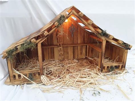 Woodtopia Crafts Large Nativity Stable for 7 1/2" to 12" Figurines ...