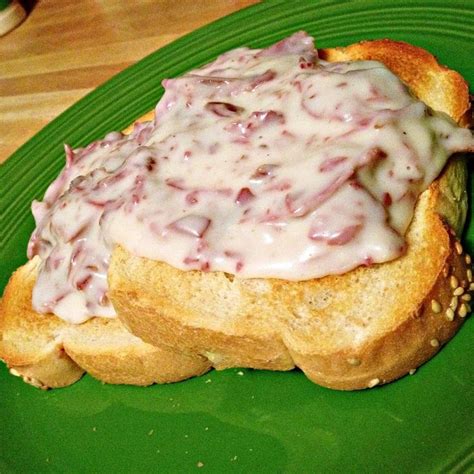 [Homemade] Dried beef gravy and toast #TTDD#TheThingsDadsDo | Beef gravy, Cooking recipes, Food