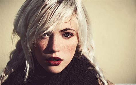 Girl White Hair and Dark Eyebrows Ultra Backgrounds for U TV ...