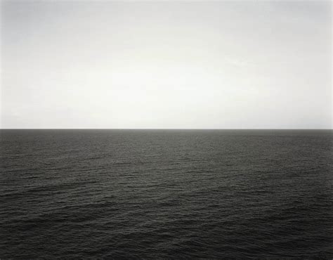 Hiroshi Sugimoto’s fascinating & tranquil Seascapes