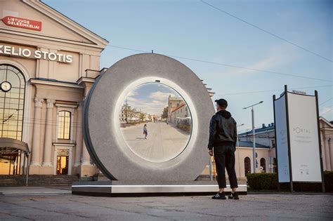 Sci-Fi-Esque 'Portals' on the Streets of Vilnius and Lublin Connect Passersby in Real-Time ...